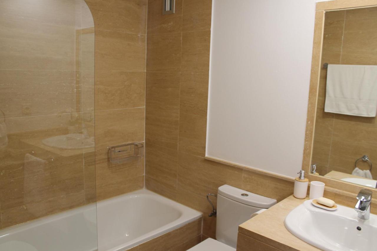 Paseo Maritimo Apartment Malaga Ngoại thất bức ảnh