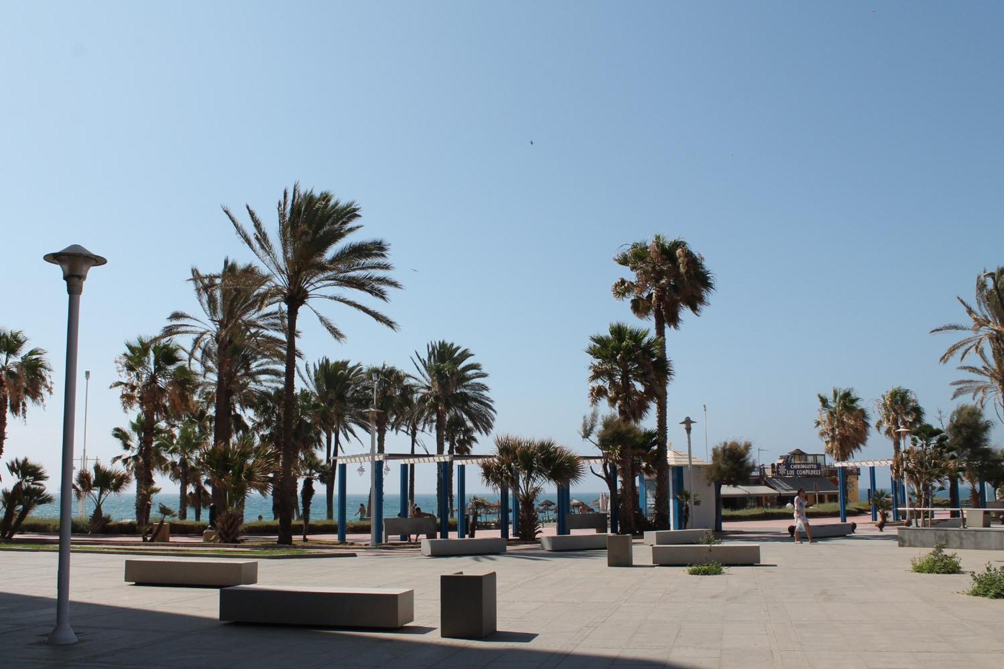 Paseo Maritimo Apartment Malaga Ngoại thất bức ảnh