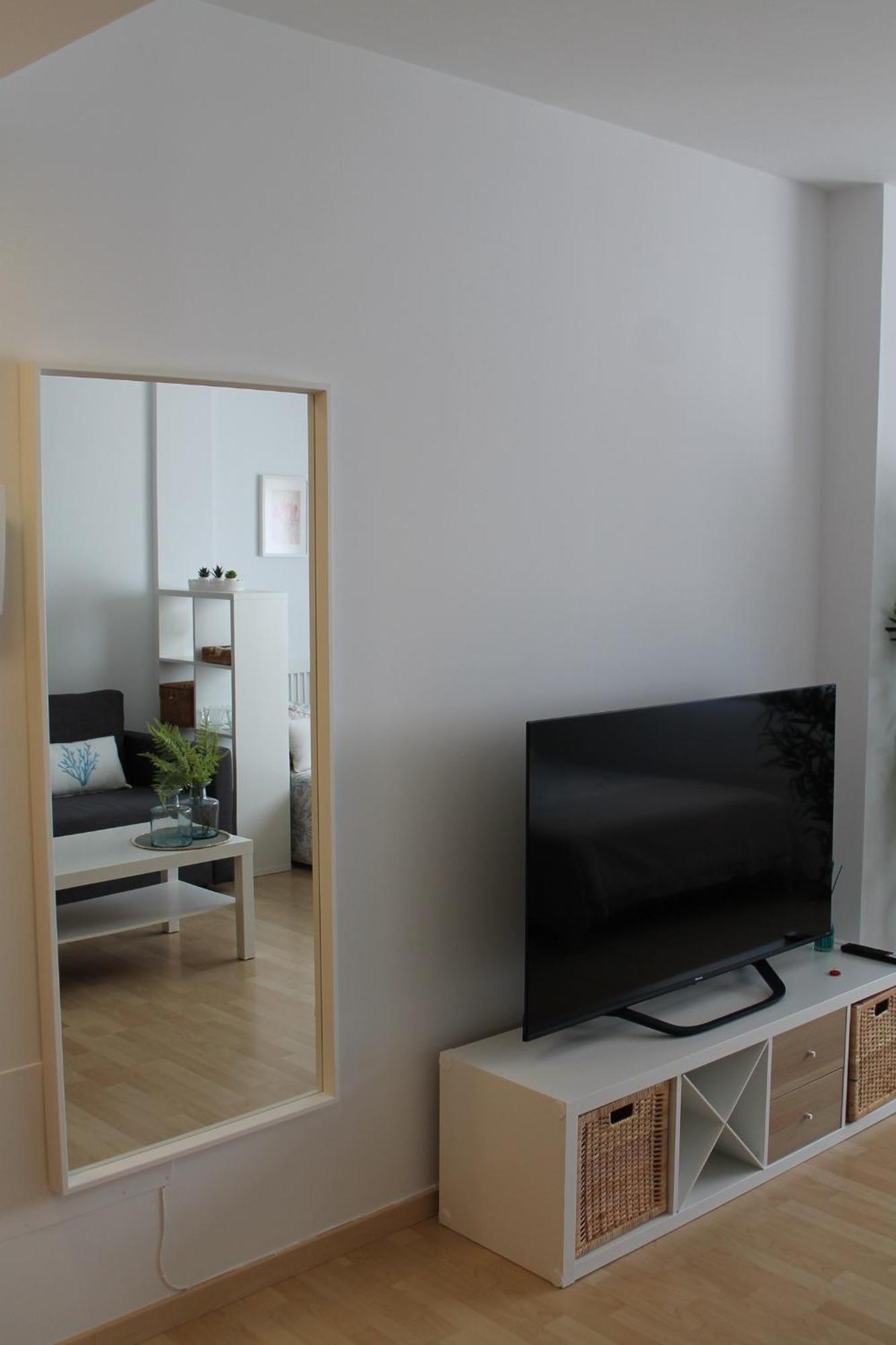 Paseo Maritimo Apartment Malaga Ngoại thất bức ảnh
